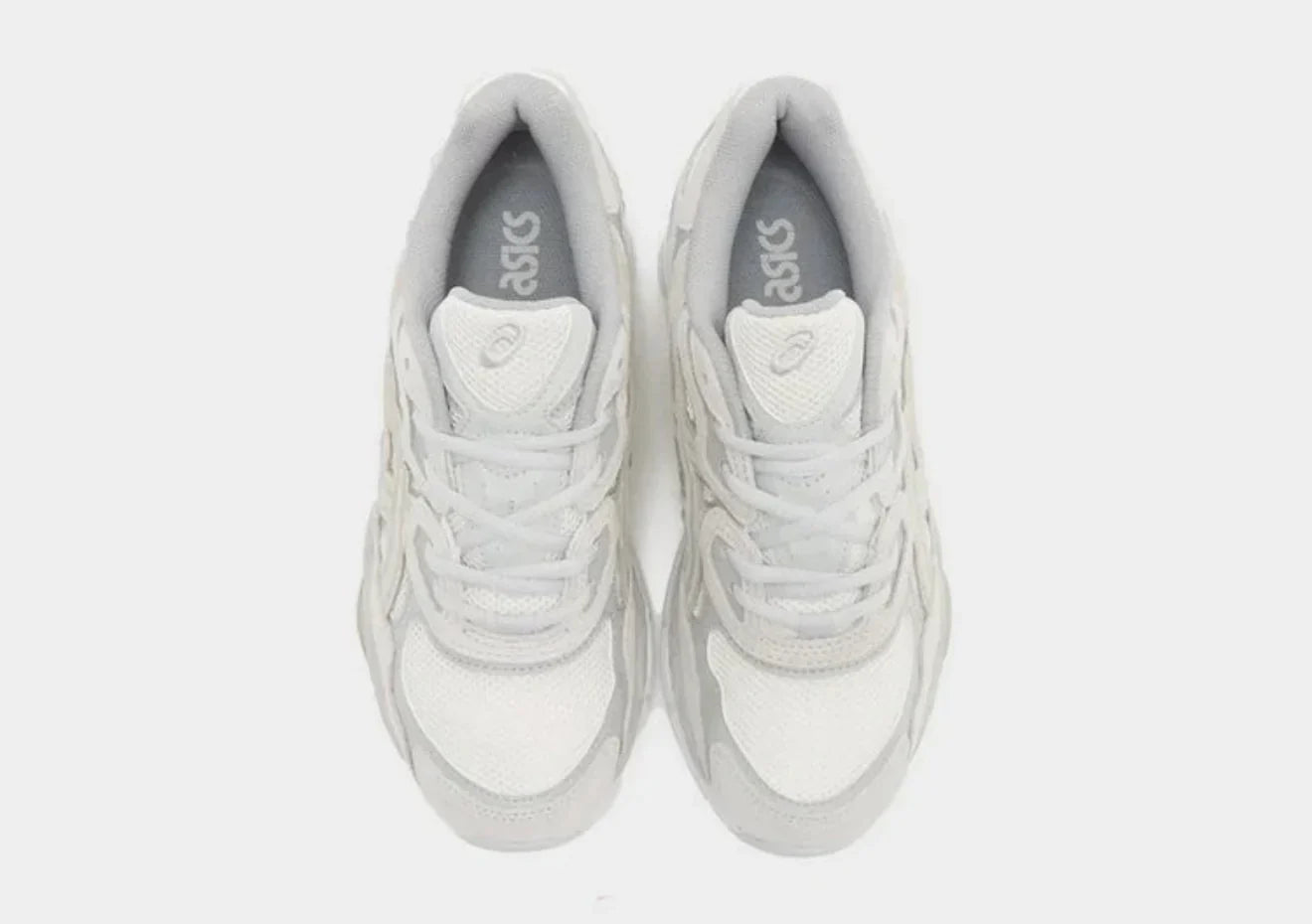 ÉLANCE Runner Sneaker