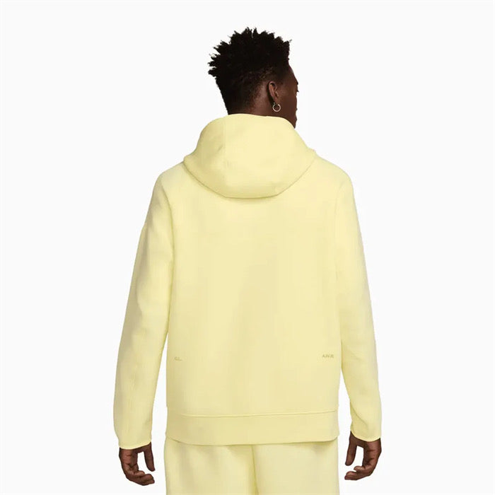 ÉLANCE Performance Hoodie